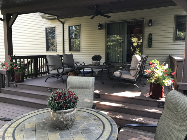 2115 East 875th Road Tonica, IL 61370 - Photo 30 of 41 a lobby with furniture and potted plants