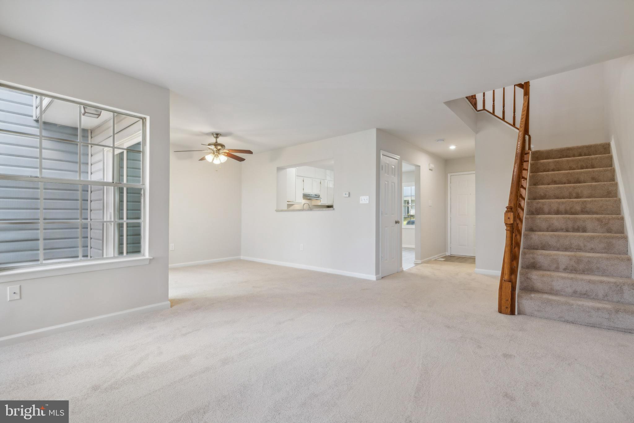 507 Wind Ridge Drive Stafford, VA 22554 - Photo 4 of 25 Living Room