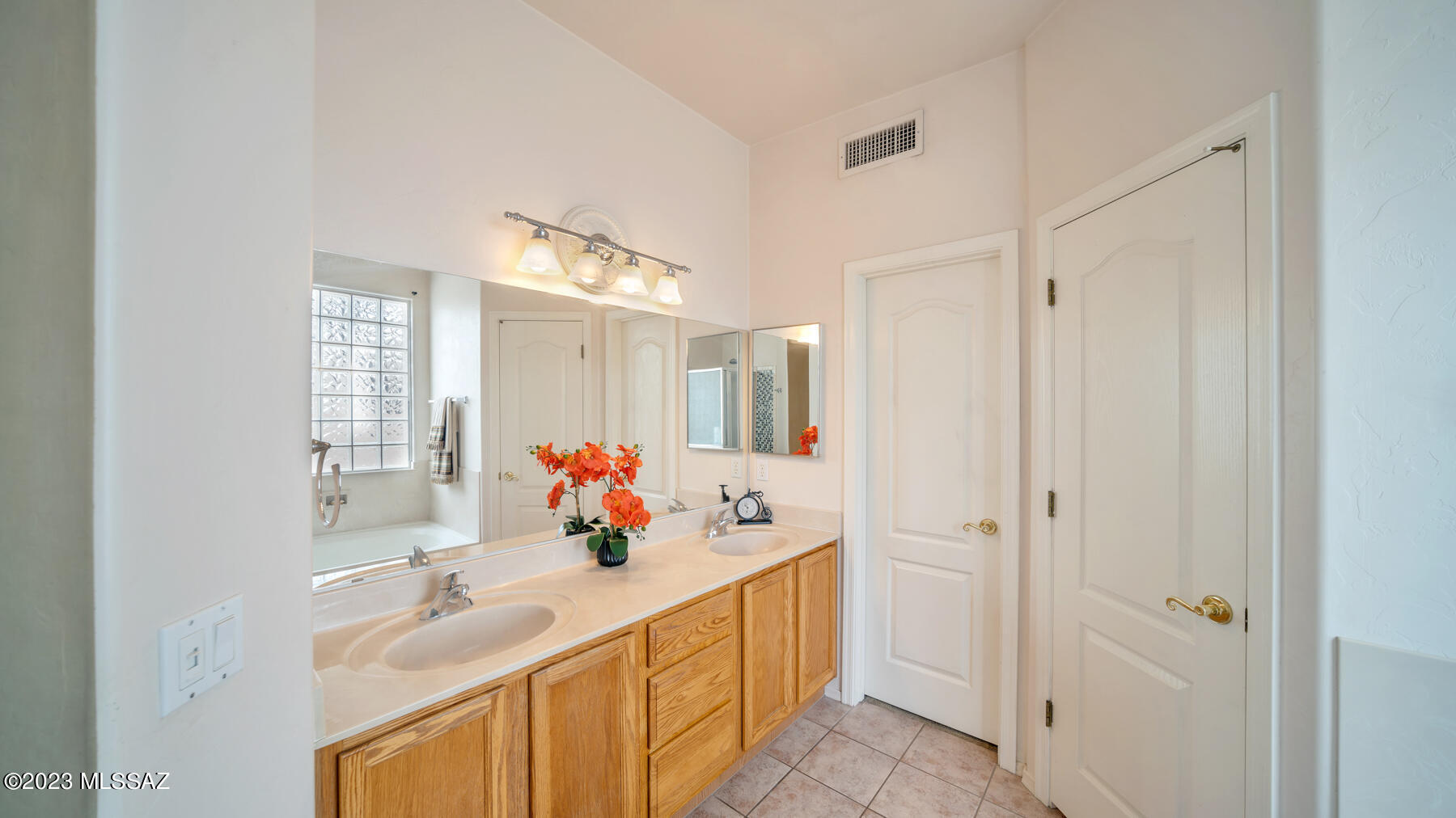 360 Crescendo Court Tucson, AZ 85737 - Photo 20 of 33