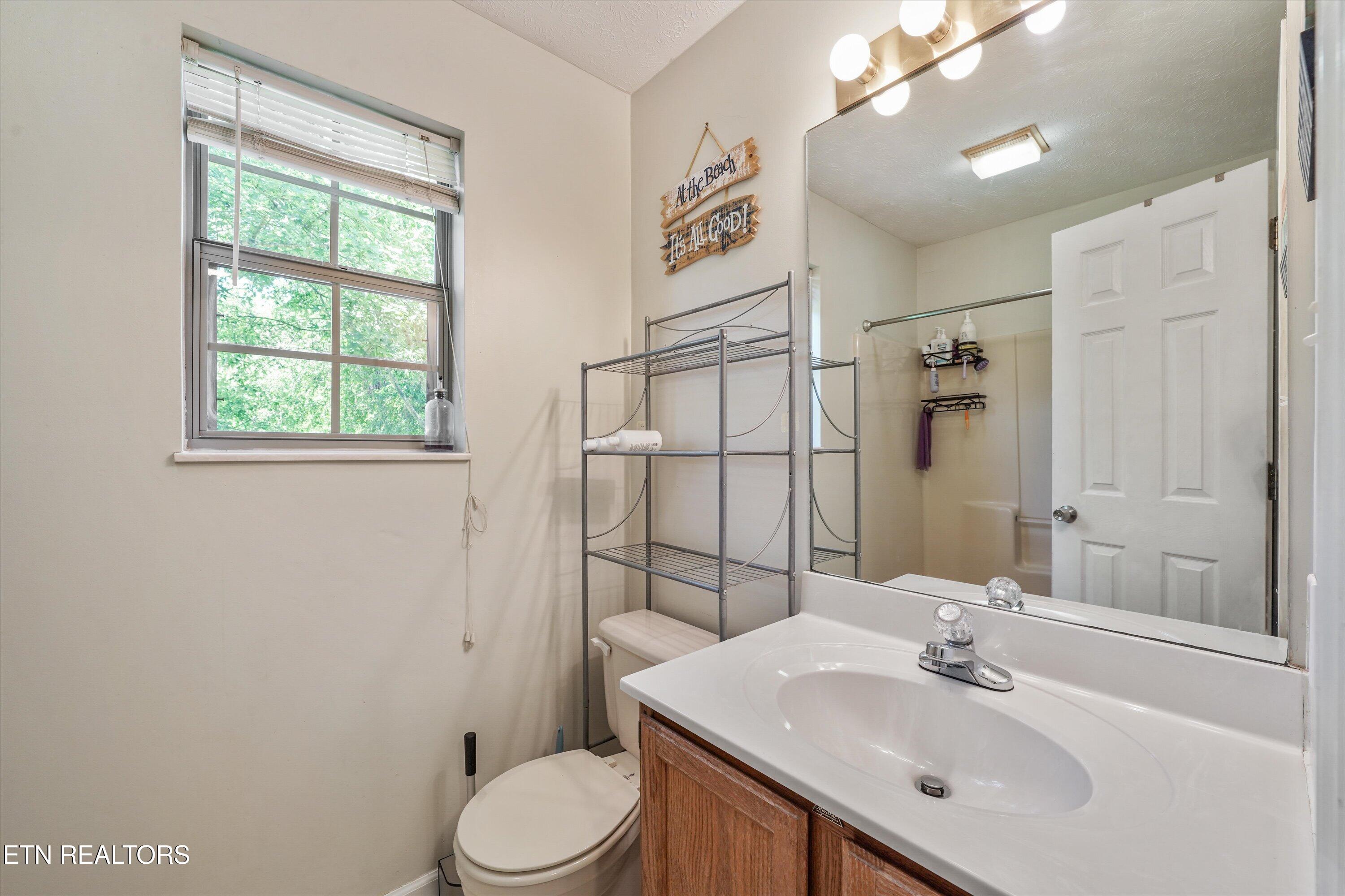 3701 Holgate Lane Powell, TN 37849 - Photo 17 of 38 19-3701 Holgate Ln 01