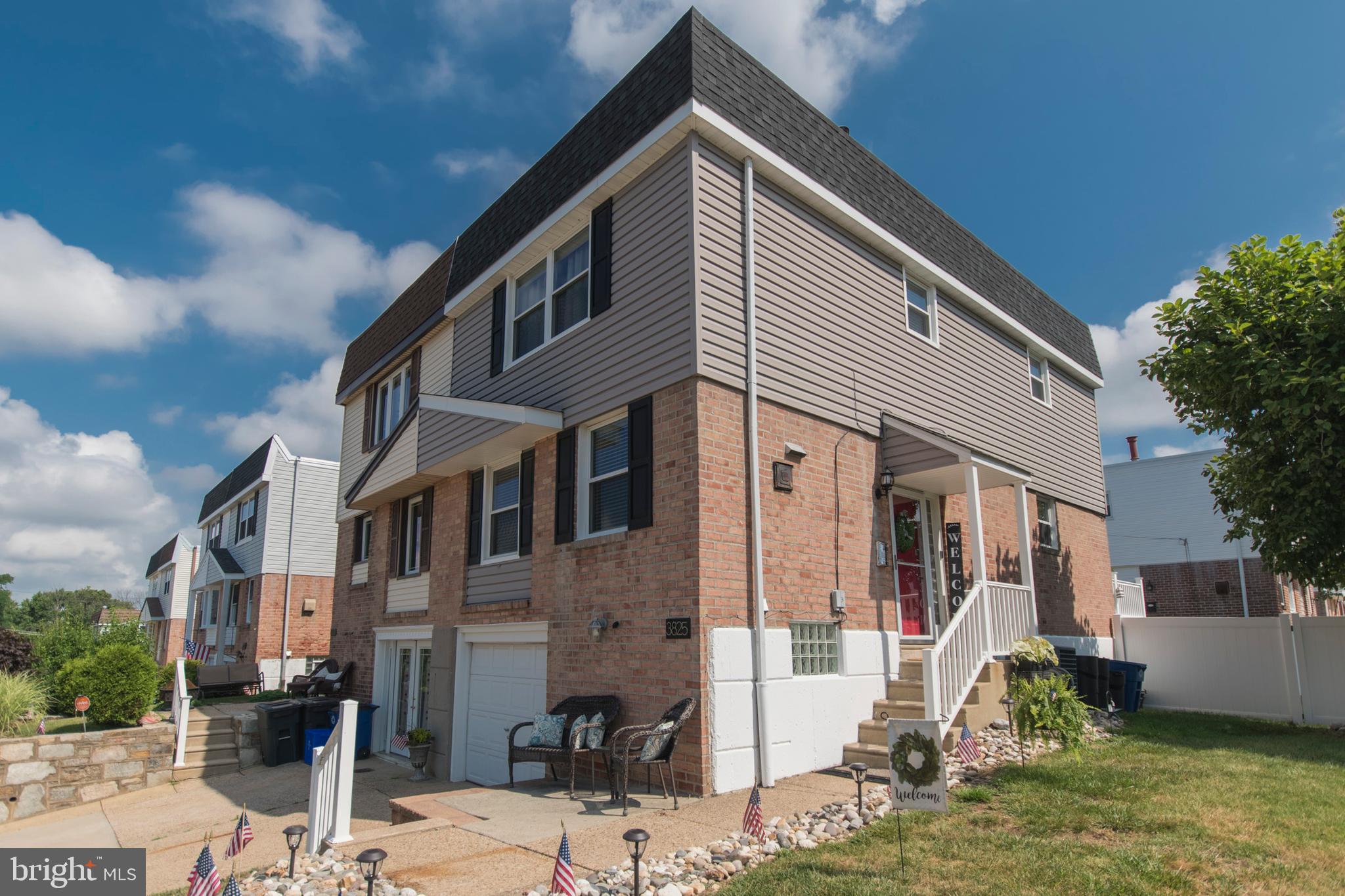 3825 Greenacres Road Philadelphia, PA 19154 - Photo 2 of 25