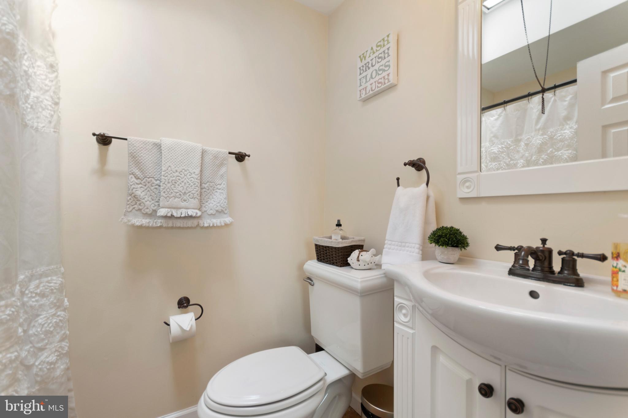 3825 Greenacres Road Philadelphia, PA 19154 - Photo 18 of 25