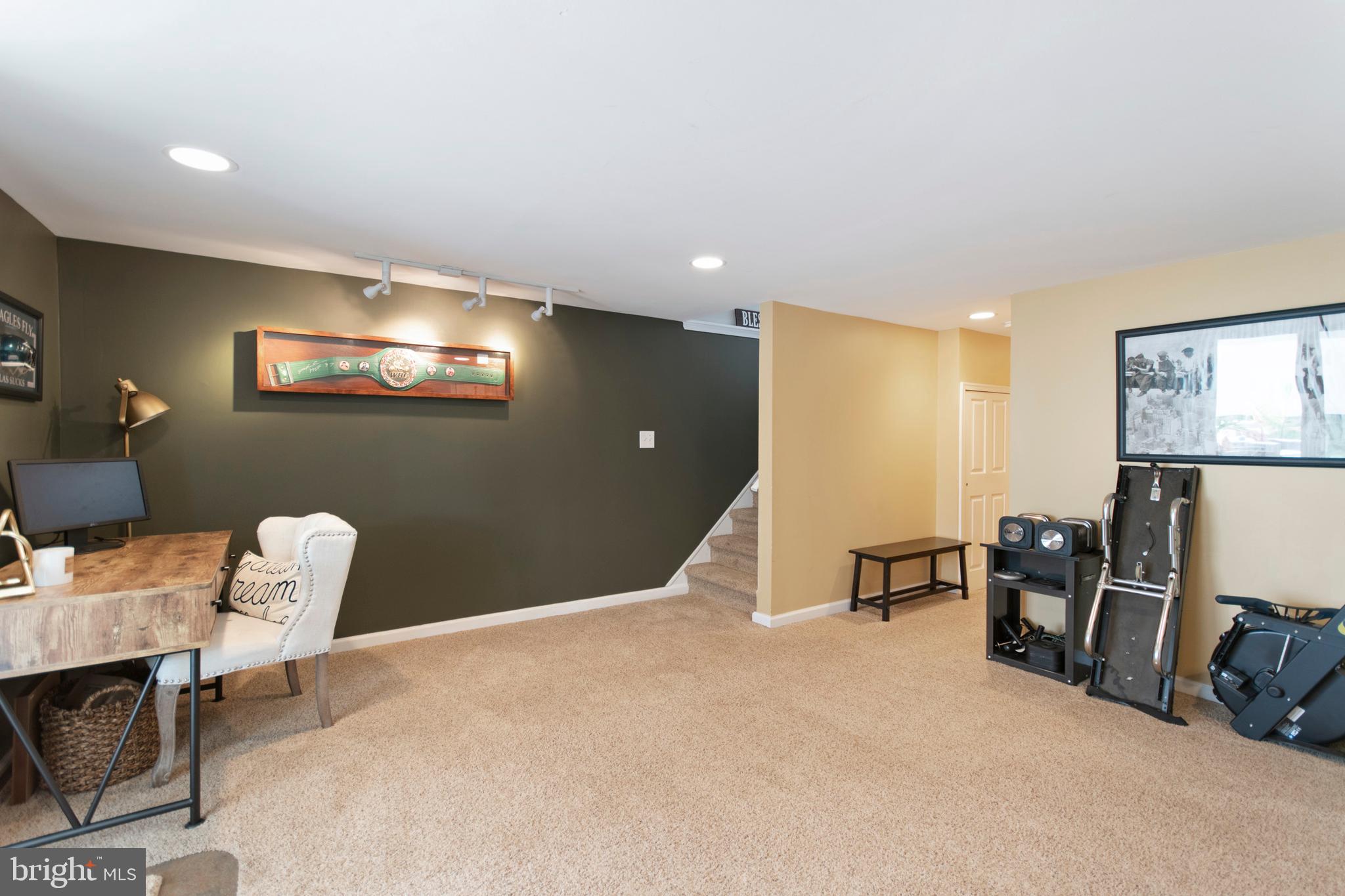 3825 Greenacres Road Philadelphia, PA 19154 - Photo 21 of 25