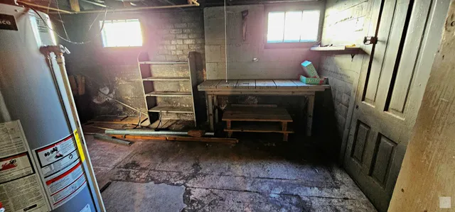 a hallway with closet