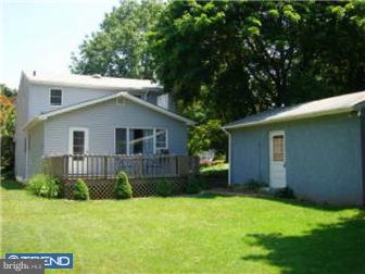1032 Southampton Road Philadelphia, PA 19116 - Photo 2 of 5 Exterior Back