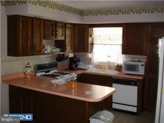 1032 Southampton Road Philadelphia, PA 19116 - Photo 3 of 5 Kitchen