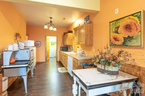 $1,200,000 | 1783 West Cliff Road, Cullowhee, NC 28723