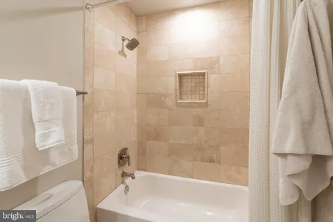 $899,000 | 3299 Sutton Place Northwest, Unit C, Washington, DC 20016