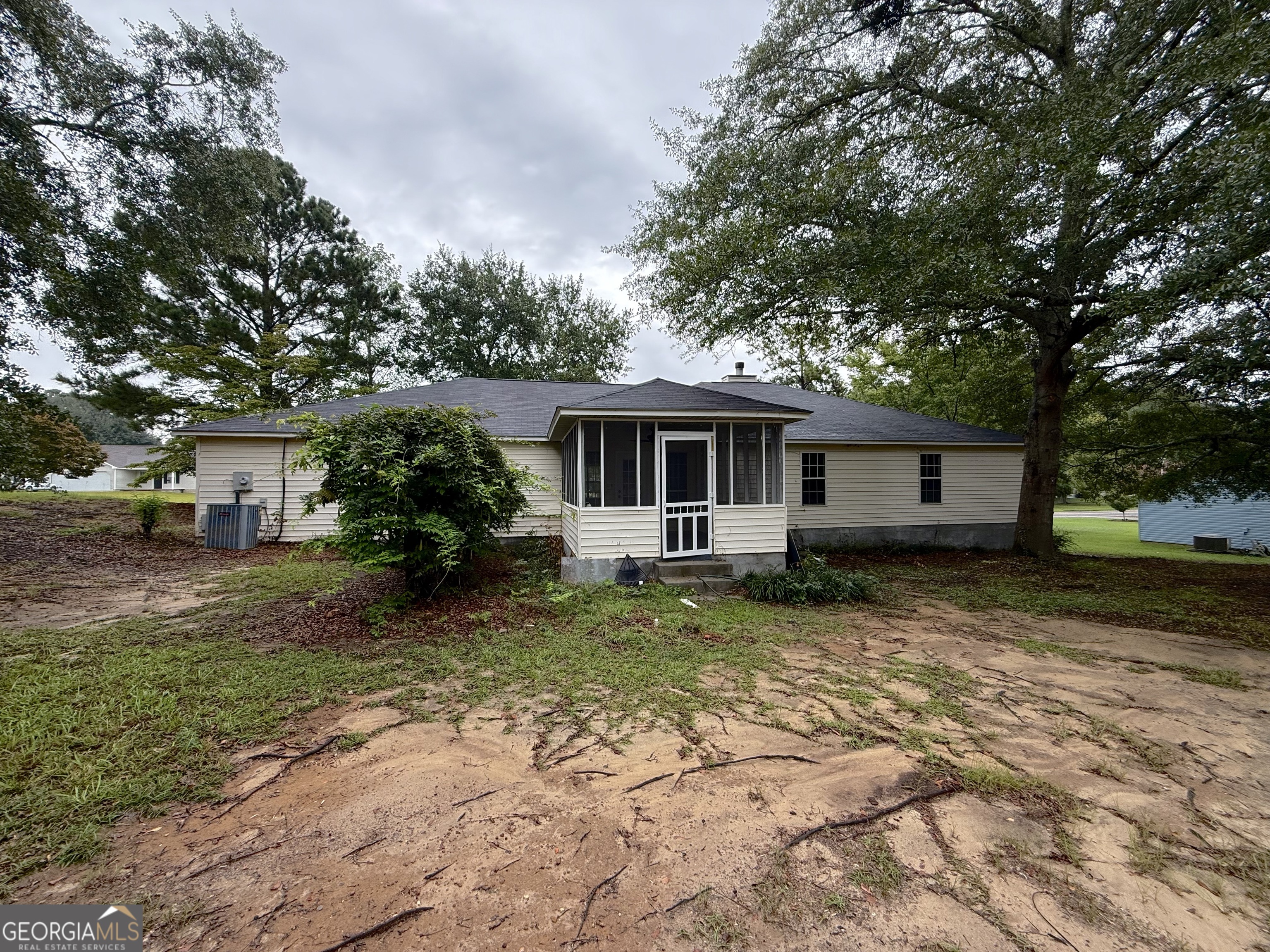 105 Mockingbird Drive Dublin, GA 31021 - Photo 13 of 48