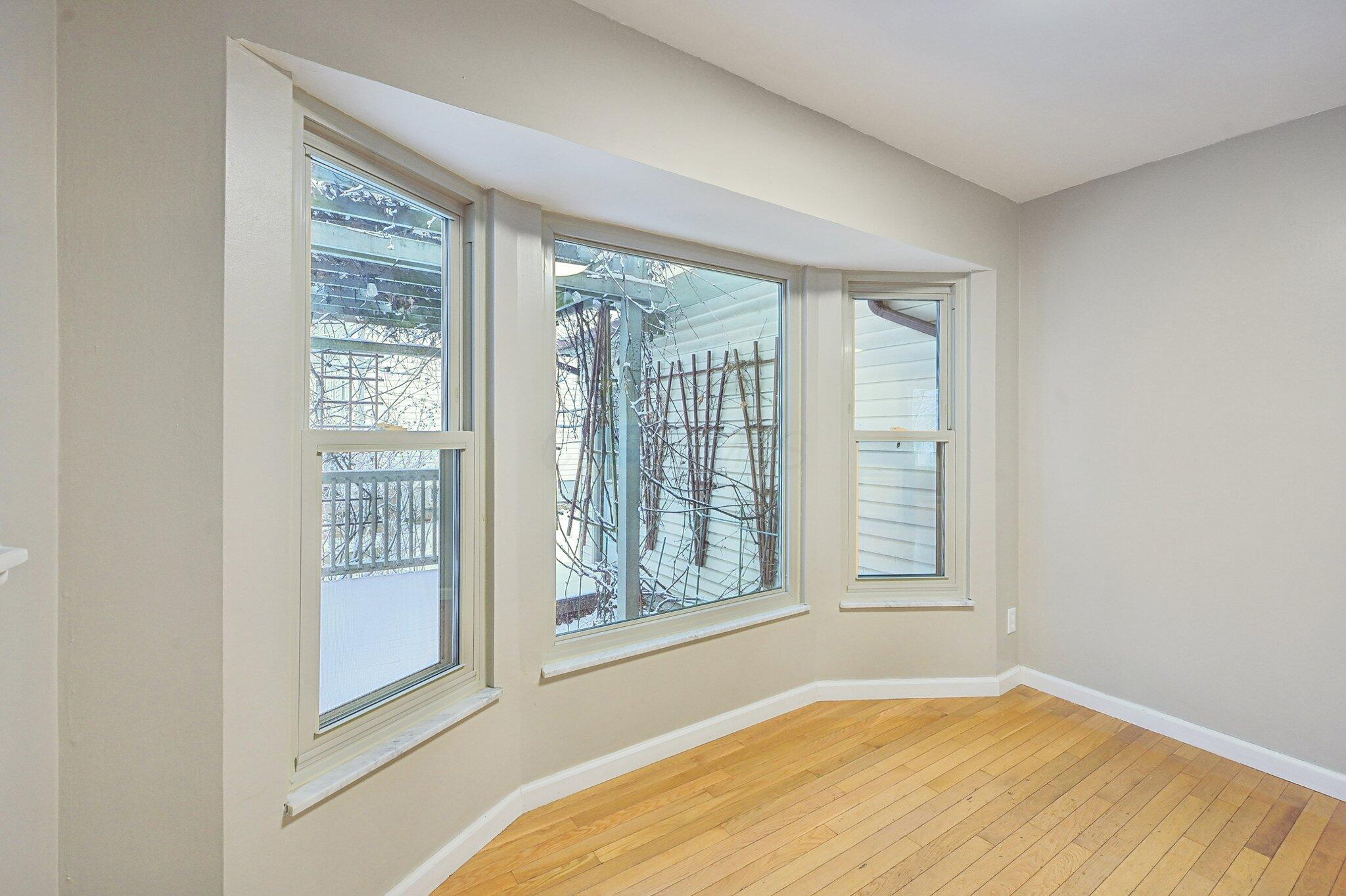 2475 Willis Road Dublin, OH 43016 - Photo 21 of 52 Breakfast nook