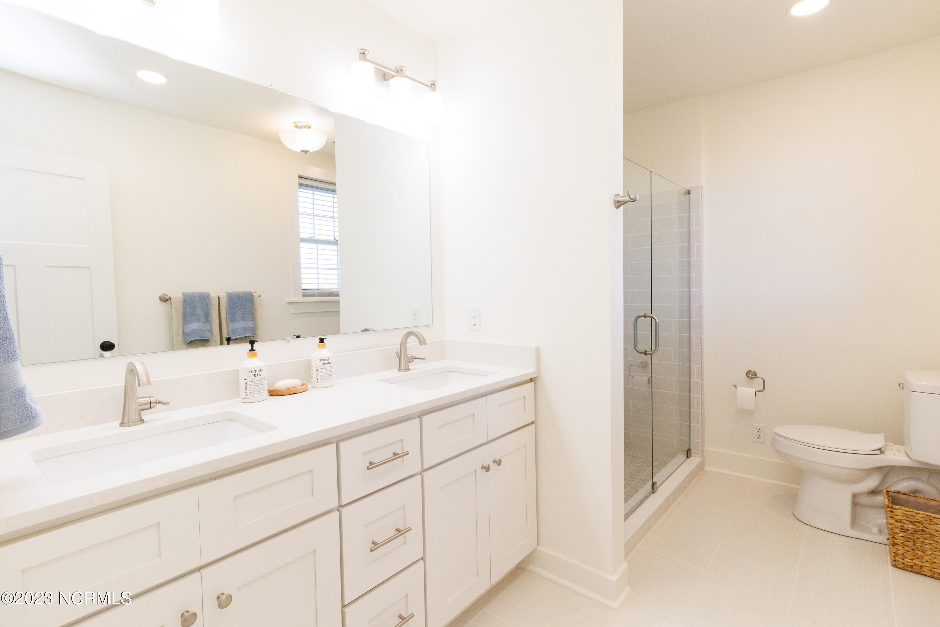 823 Macedonia Road Edenton, NC 27932 - Photo 22 of 38 En Suite Bathroom