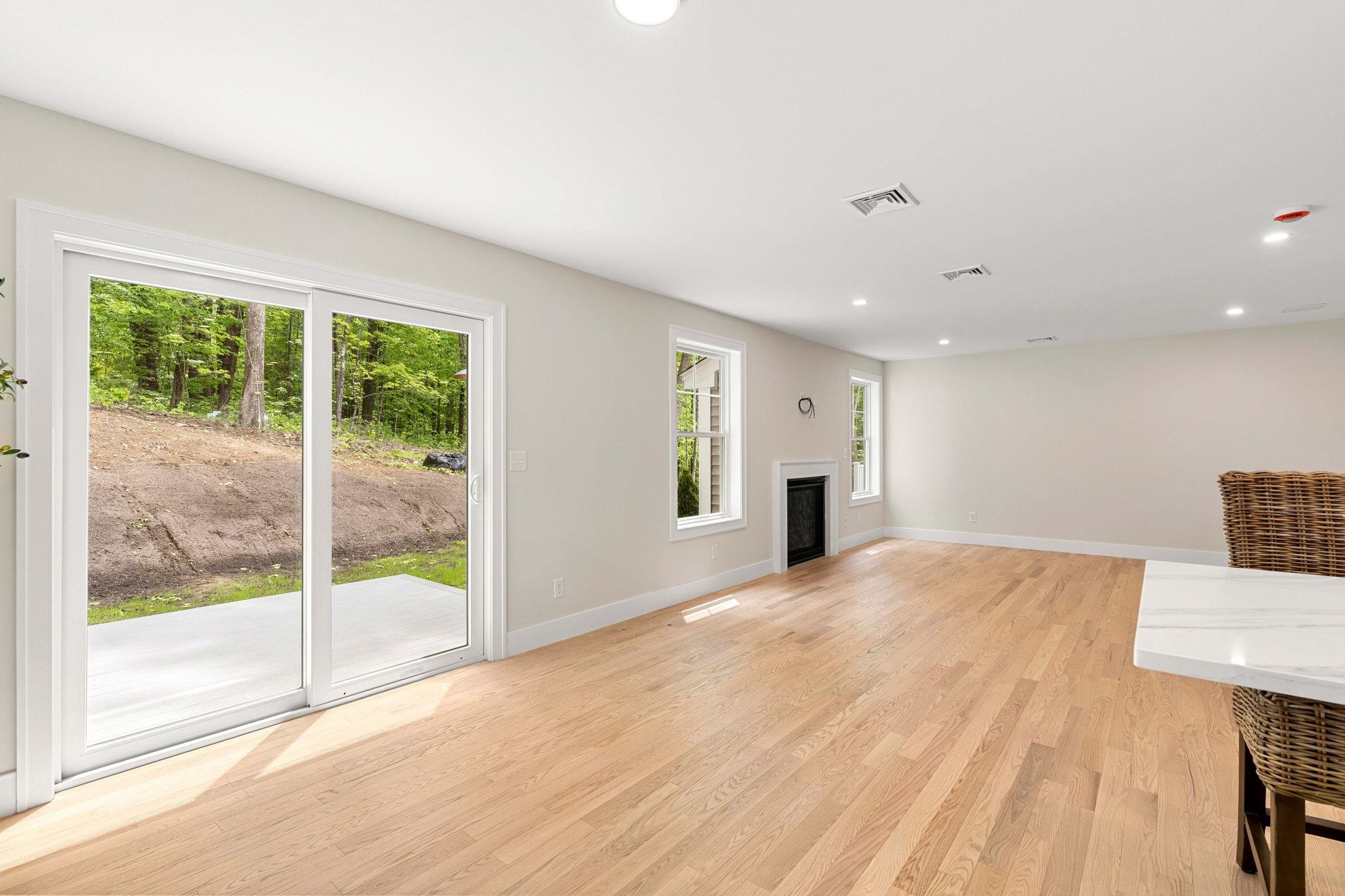 21 Speare Road, Unit A Hudson, NH 03051 - Photo 12 of 52