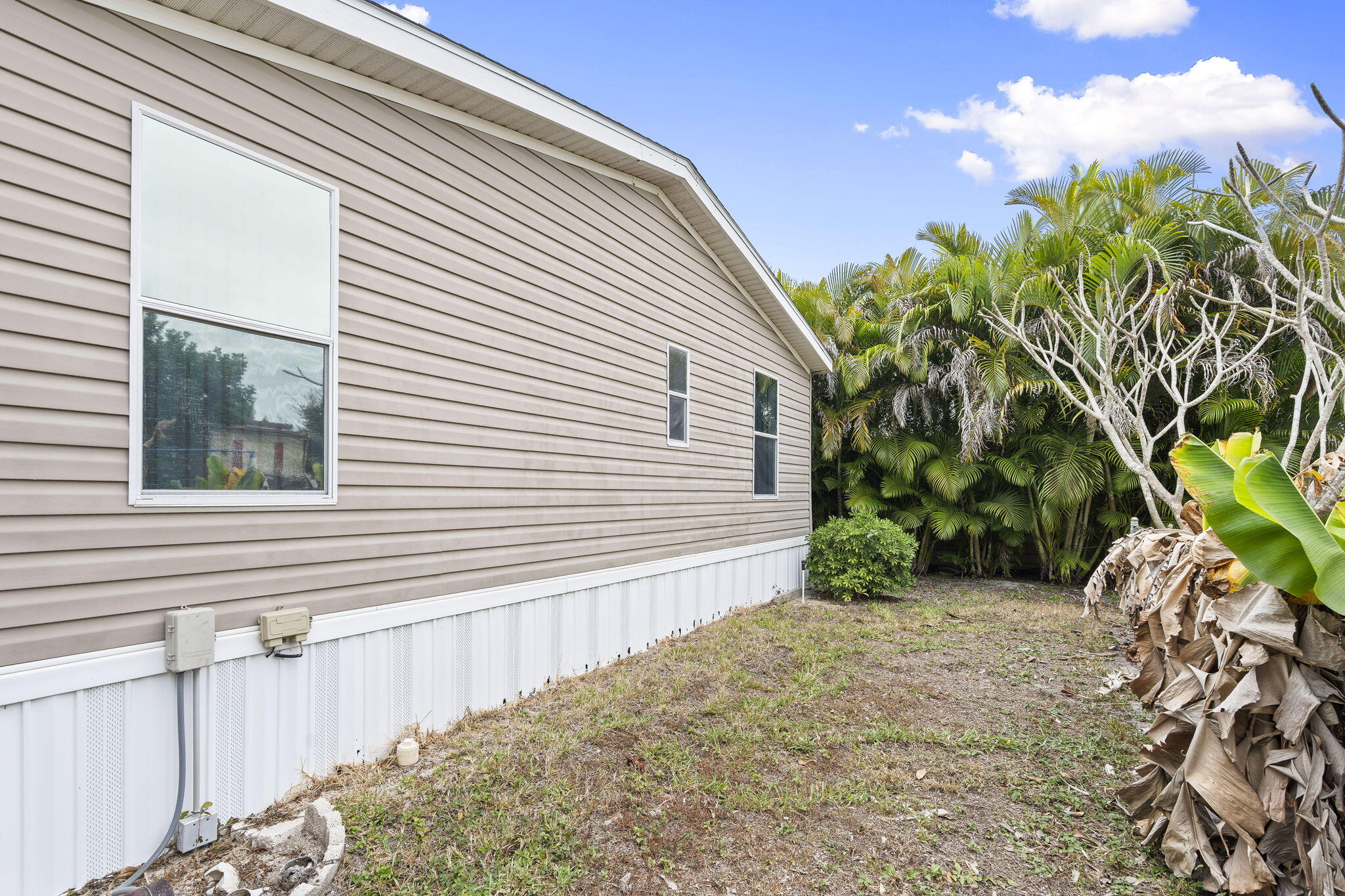 6910 Southeast Congress Street Hobe Sound, FL 33455 - Photo 33 of 38 36-web-or-mls-DSC08084