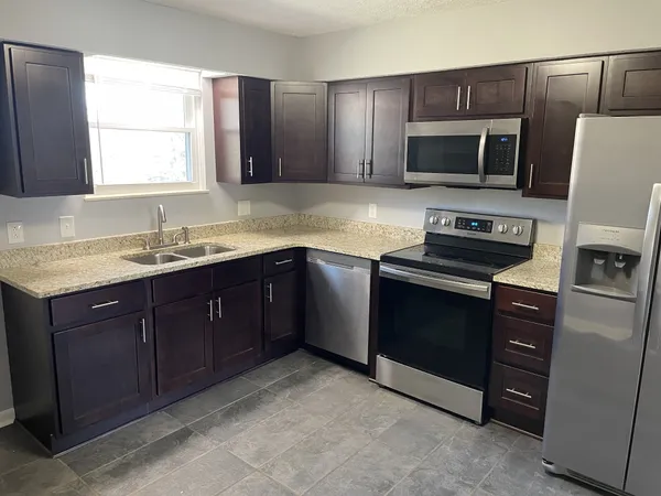 $1,450 | 715 Virginia Avenue, Nashville, TN 37216