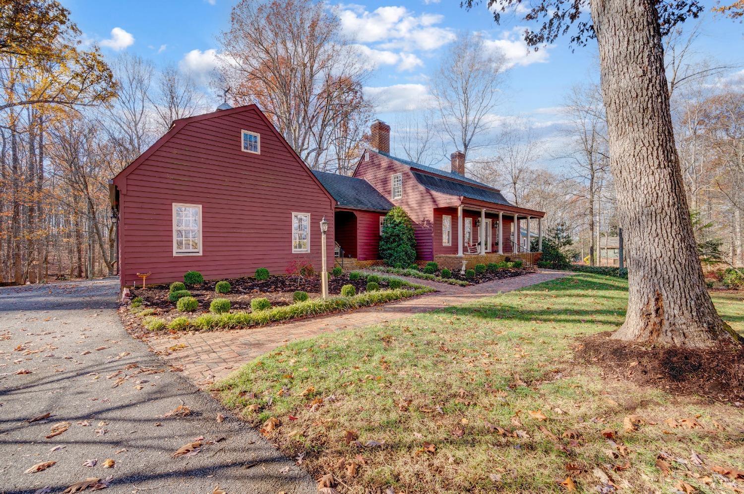 220 Otterview Road Forest, VA 24551 - Photo 2 of 61 Gallery Image 2