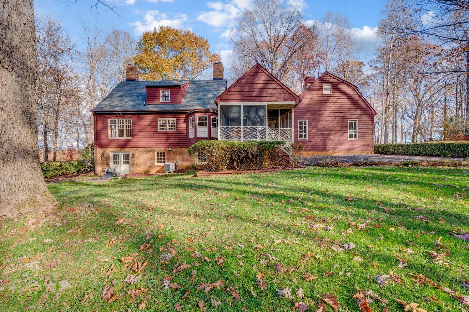 220 Otterview Road Forest, VA 24551 - Photo 3 of 61 Gallery Image 3