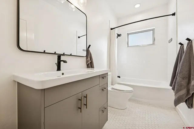 $899,000 | 170 Hay Barn Road, Durango, CO 81301