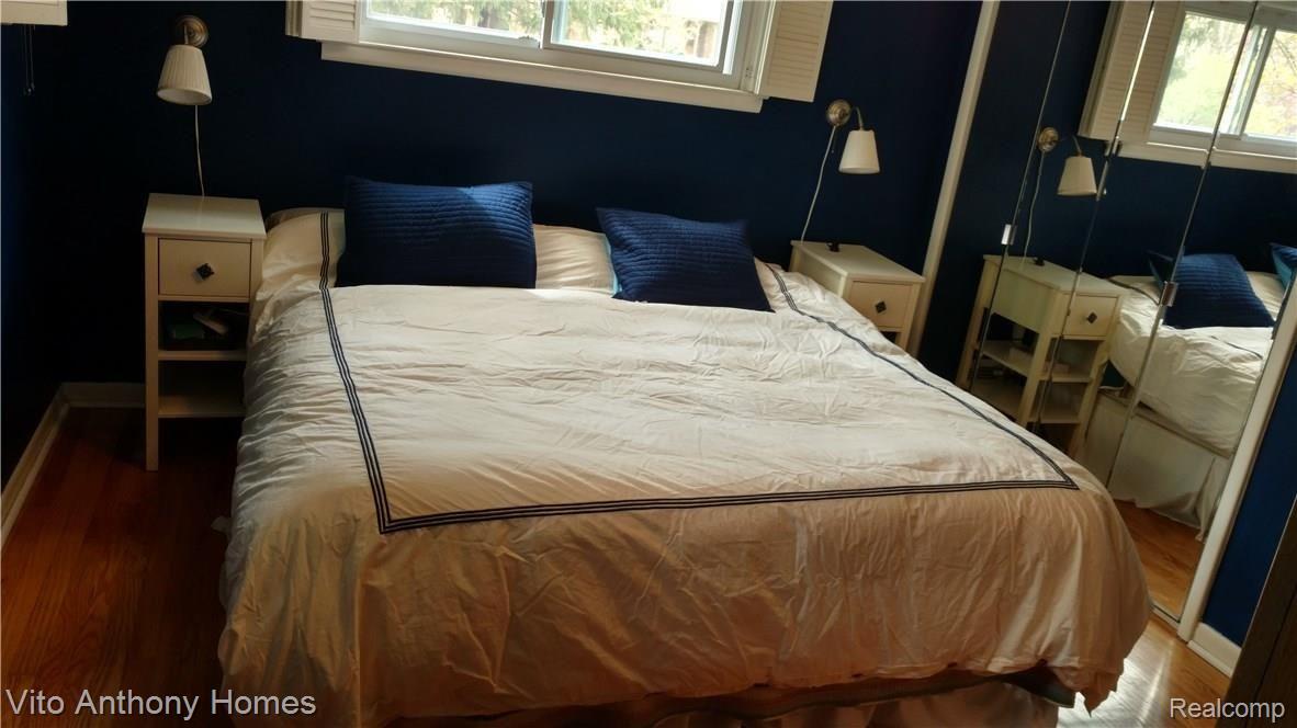 274 Whims Court Rochester, MI 48306 - Photo 6 of 33 Bedroom 2 (2).jpg