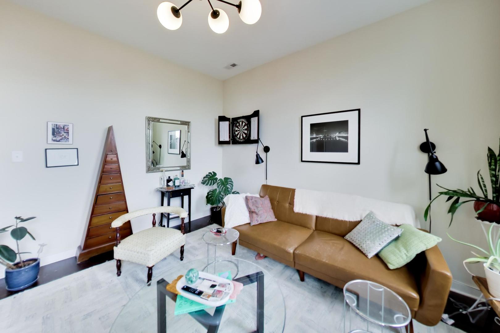 1418 West 18th Street, Unit 3 Chicago, IL 60608 - Photo 4 of 20