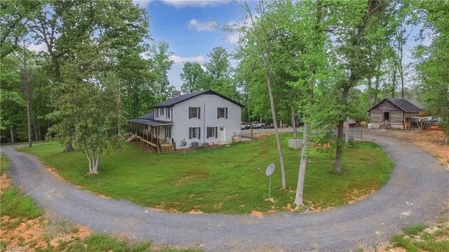 $1,025,000 | 3488 Highway 134, Troy, NC 27371
