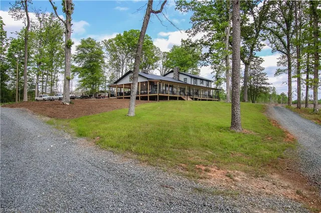 $1,025,000 | 3488 Highway 134, Troy, NC 27371