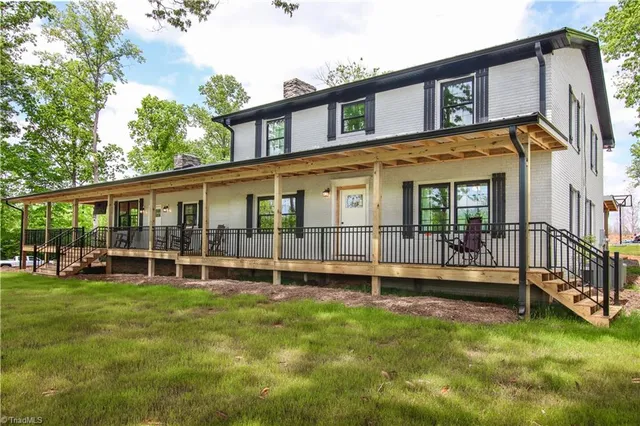 $1,025,000 | 3488 Highway 134, Troy, NC 27371