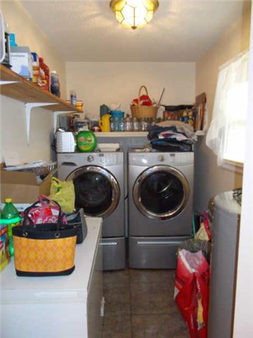 35 Lambs Ferry Road Leoma, TN 38468 - Photo 8 of 17 Utility room