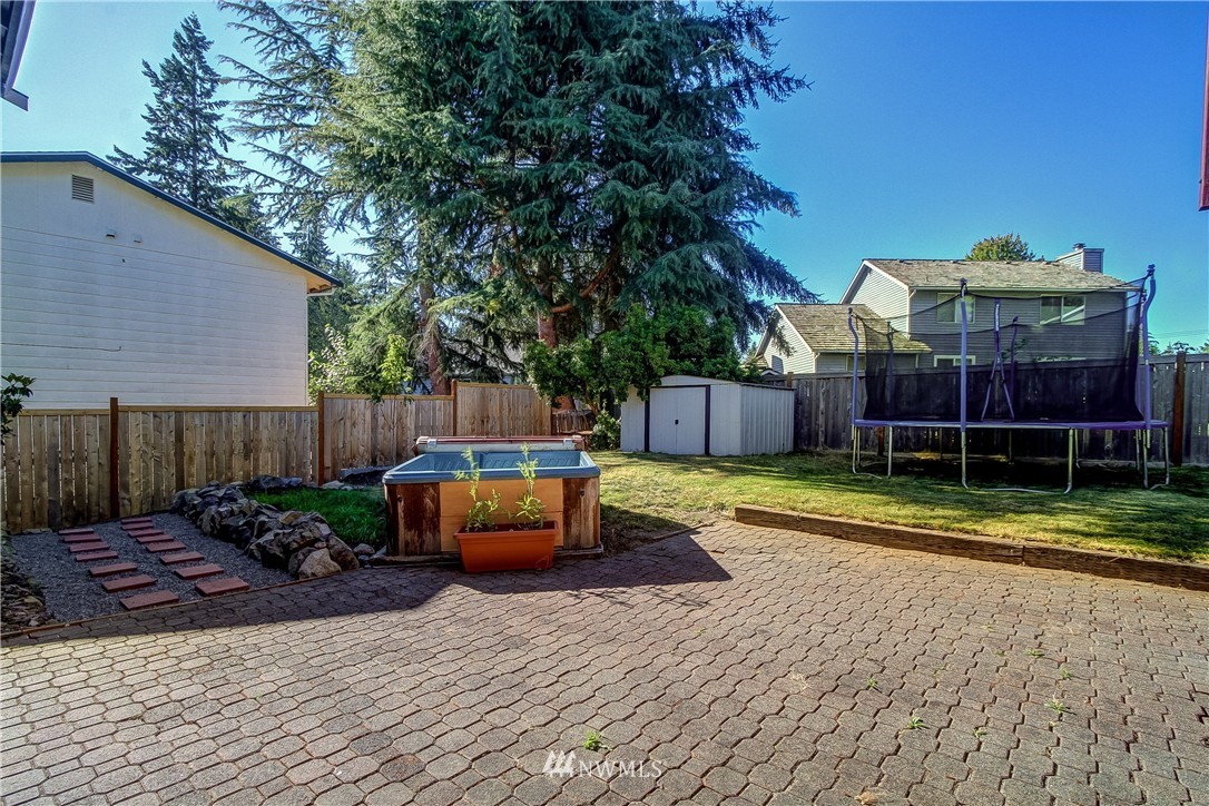 531 213th Place Southwest Bothell, WA 98021 - Photo 17 of 18