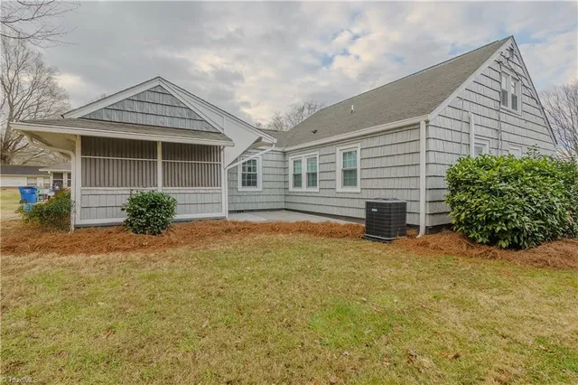 $329,900 | 1534 5 Oaks Trail, Mount Airy, NC 27030