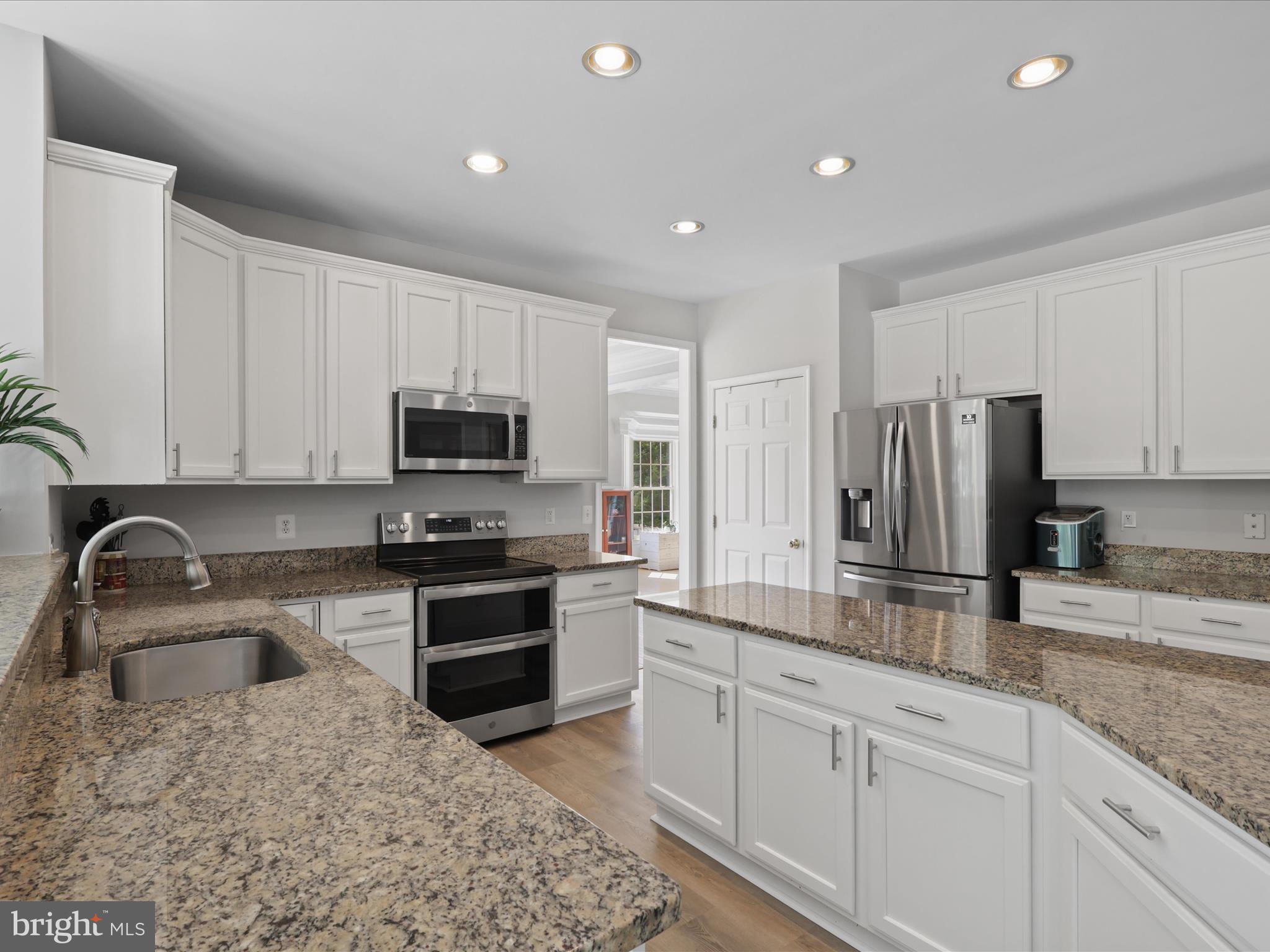 6069 Beverleys Mill Road Broad Run, VA 20137 - Photo 18 of 60 Kitchen