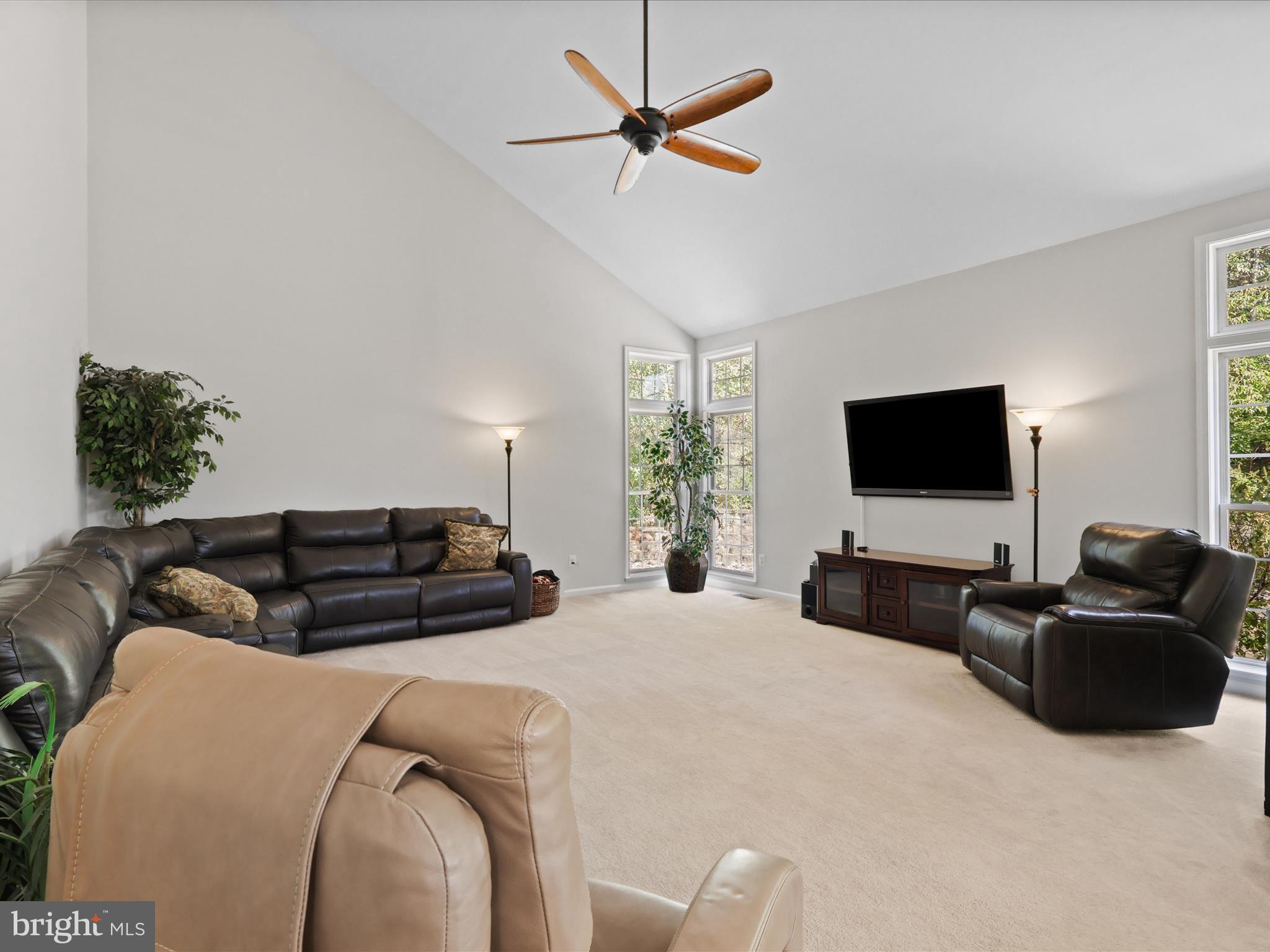6069 Beverleys Mill Road Broad Run, VA 20137 - Photo 21 of 60 Family Room