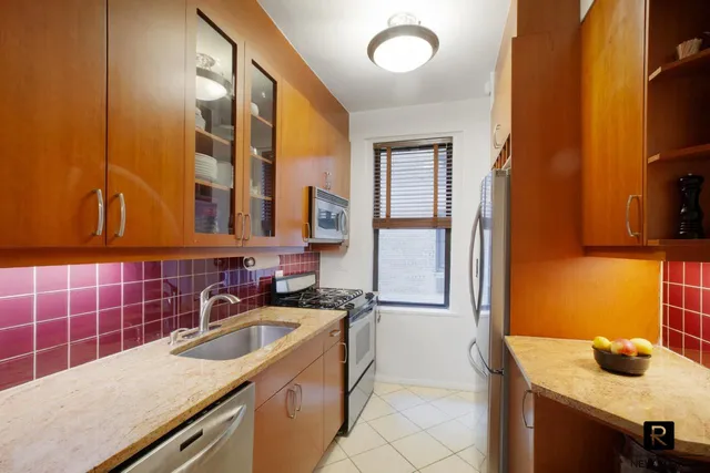 $1,495,000 | 305 West 86th Street, Unit 5B | Upper West Side