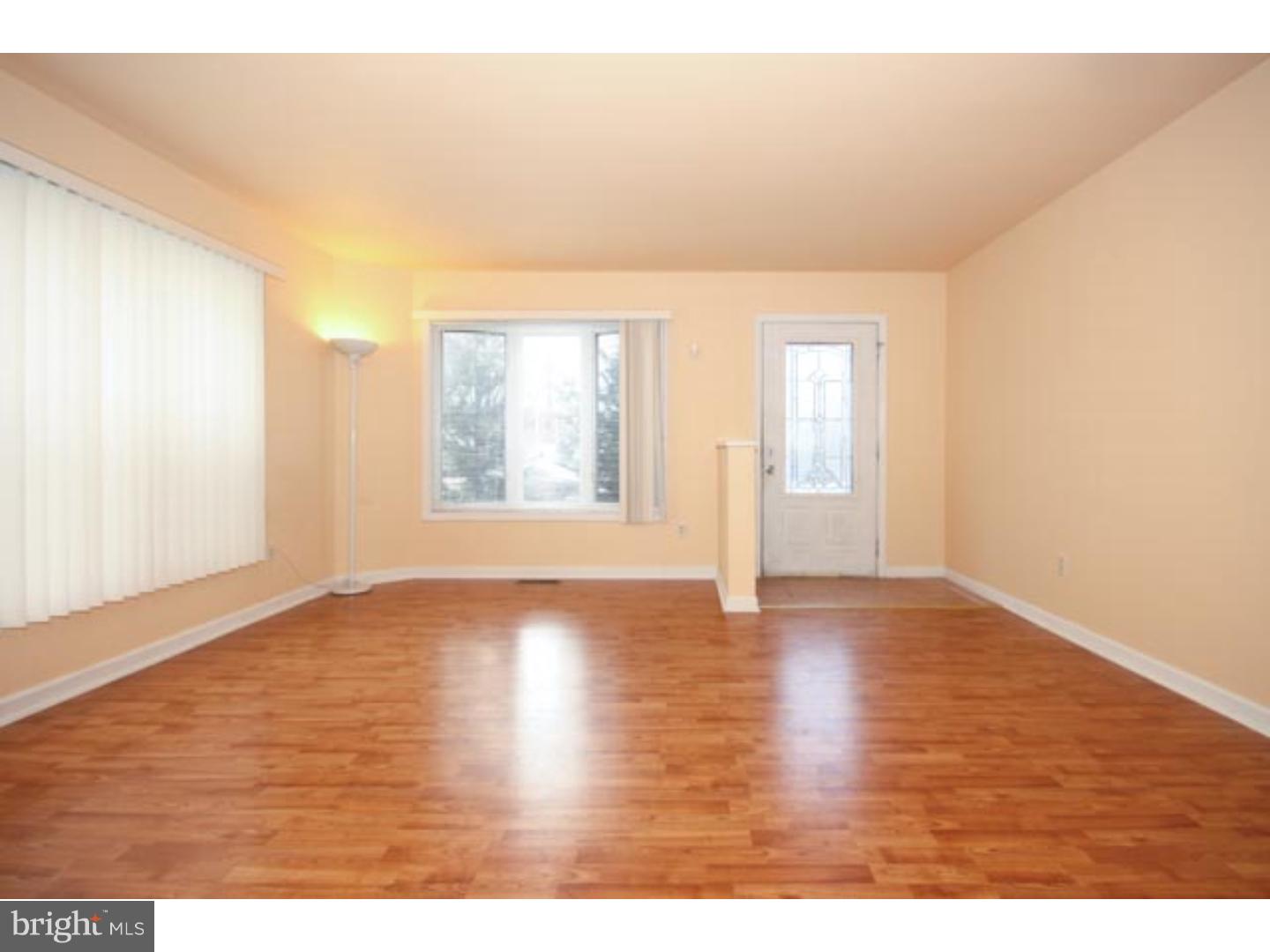 2701 Willits Road, Unit B Philadelphia, PA 19114 - Photo 4 of 25 Living Room