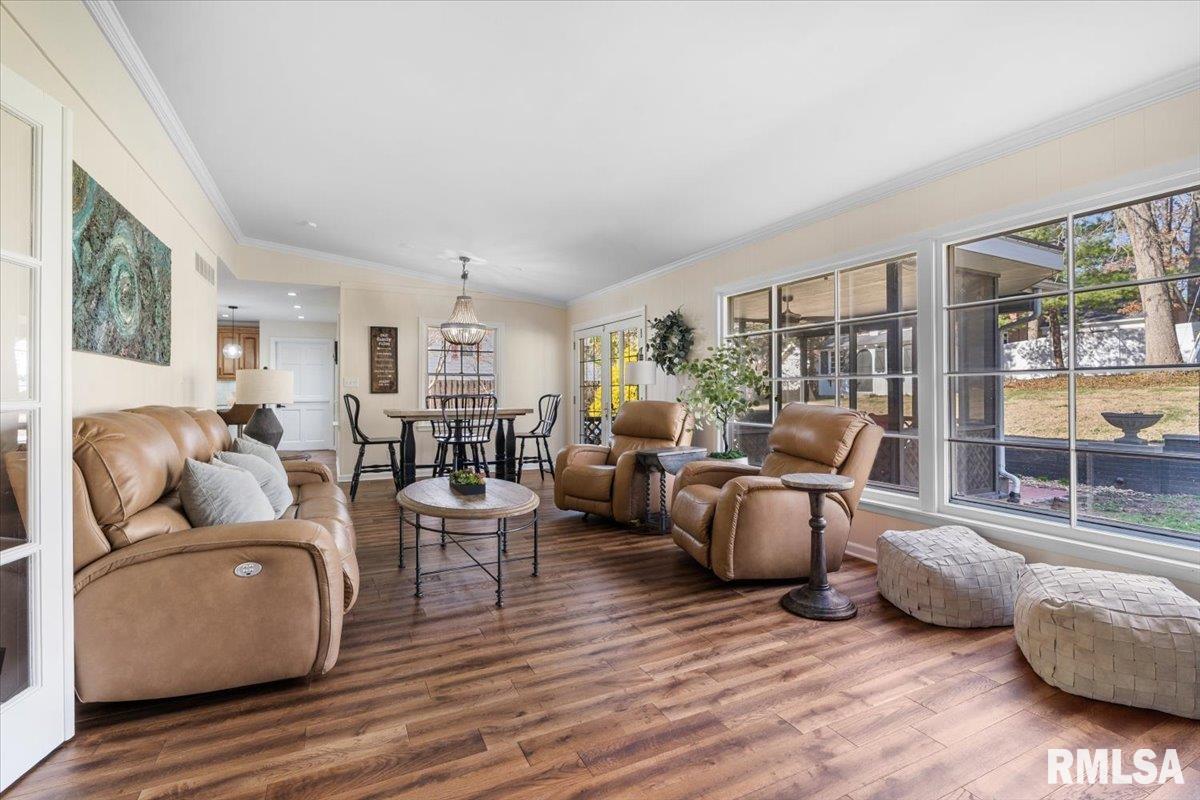 1709 Outer Park Drive Springfield, IL 62704 - Photo 13 of 66