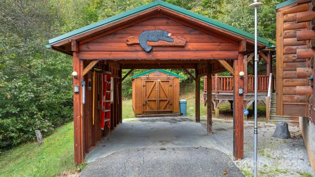 a view of a storage & utility room
