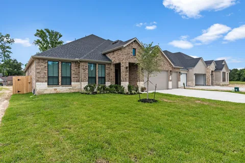 $700,000 | 2501 Barton Crk Trl Drive, Friendswood, TX 77546