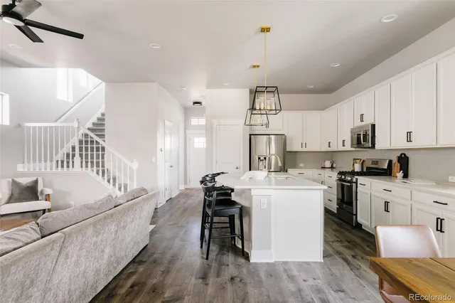 $800,000 | 5191 Willow Way, Denver, CO 80238