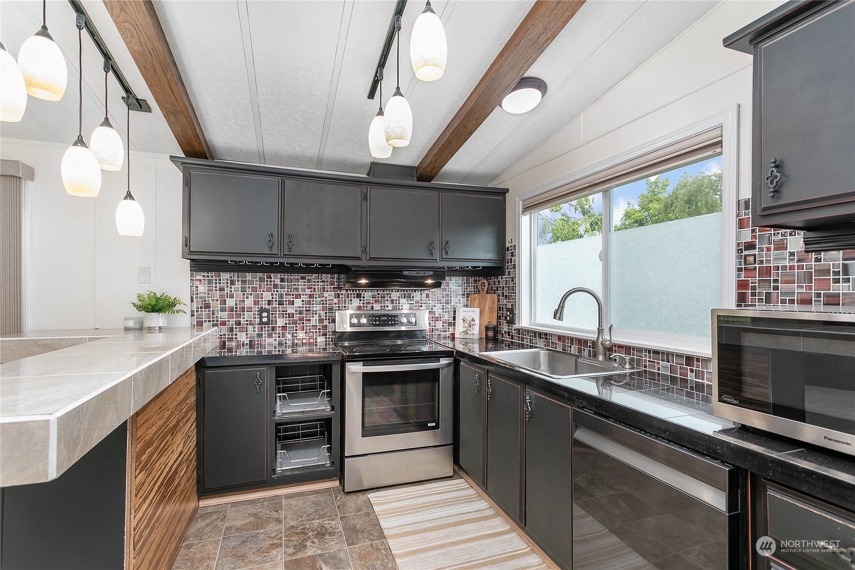 5828 Salish Road Blaine, WA 98230 - Photo 8 of 36 Gallery Image 8