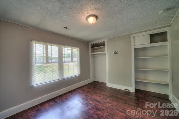 $1,400 | 620 North Moran Street, Gastonia, NC 28052