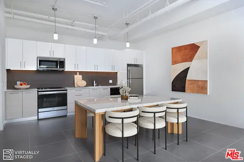 $699,000 | 939 South Broadway, Unit 1006, Los Angeles, CA 90015