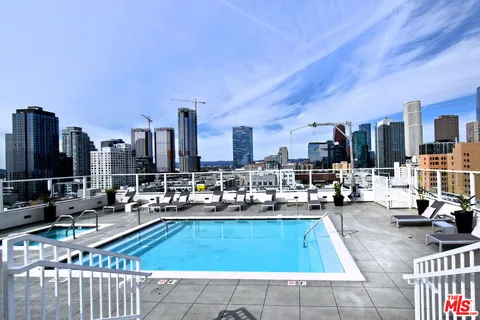 $699,000 | 939 South Broadway, Unit 1006, Los Angeles, CA 90015