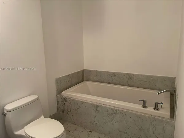 $2,850 | 253 Northeast 2nd Street, Unit 1004, Miami, FL 33132