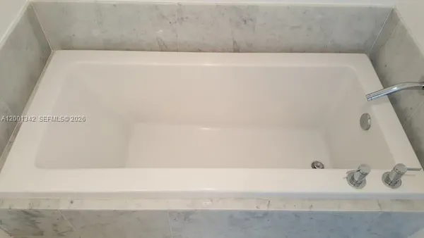 $2,850 | 253 Northeast 2nd Street, Unit 1004, Miami, FL 33132