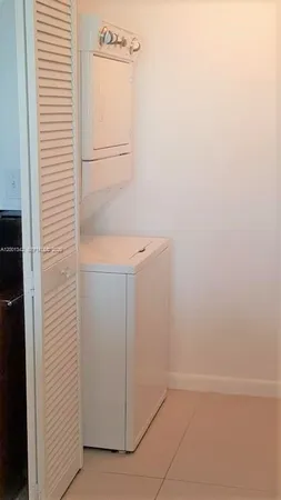 $2,850 | 253 Northeast 2nd Street, Unit 1004, Miami, FL 33132