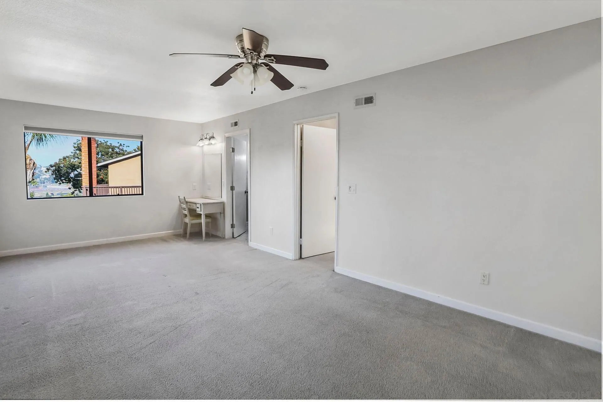 2258 Ledgeview Lane Spring Valley, CA 91977 - Photo 12 of 33 Gallery Image 12