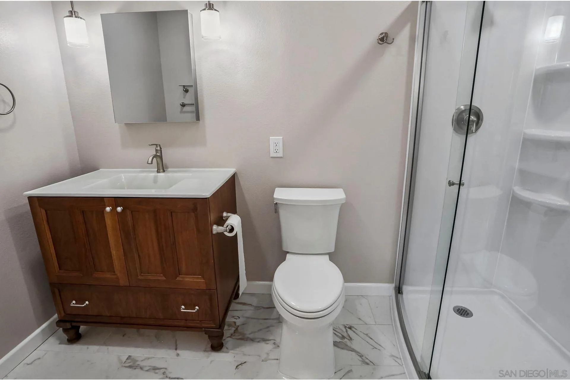 2258 Ledgeview Lane Spring Valley, CA 91977 - Photo 14 of 33 Gallery Image 14