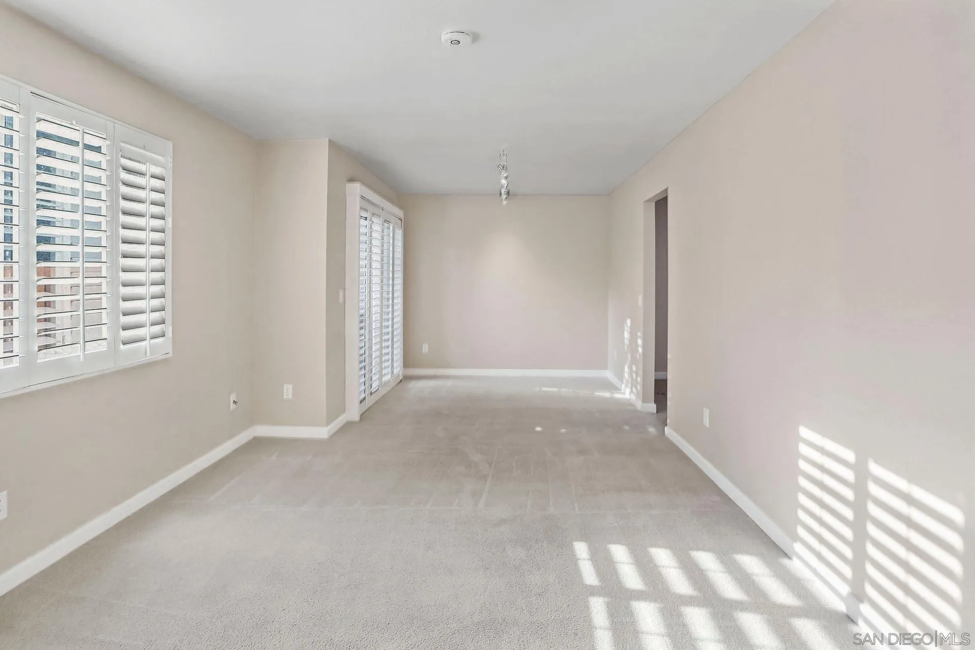 2258 Ledgeview Lane Spring Valley, CA 91977 - Photo 17 of 33 Gallery Image 17