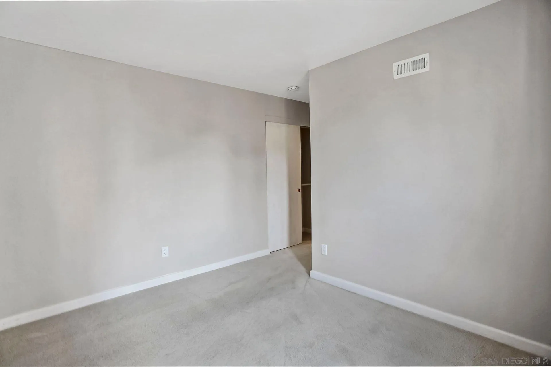 2258 Ledgeview Lane Spring Valley, CA 91977 - Photo 21 of 33 Gallery Image 21