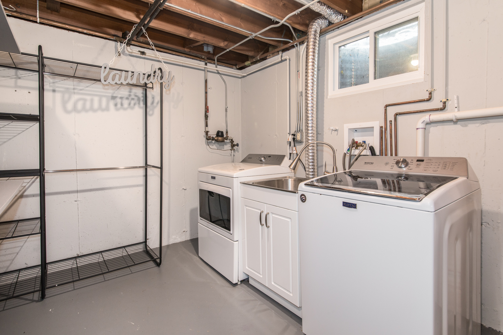 101 North Pine Street Mount Prospect, IL 60056 - Photo 22 of 32 a utility room with dryer and washer