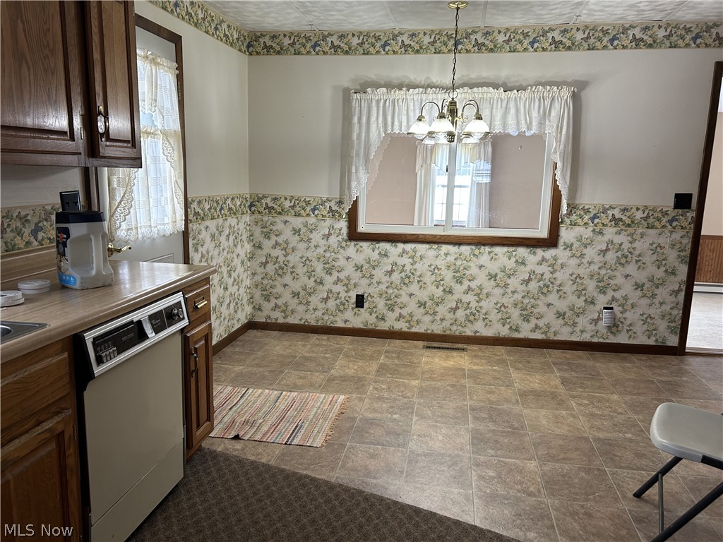 5654 Chestnut Street Andover, OH 44003 - Photo 9 of 26